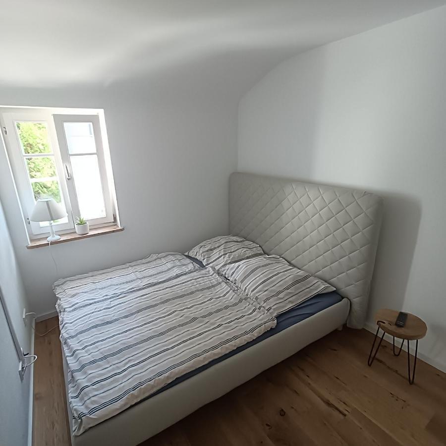 Apartments & Moeblierte Zimmer In Kahl Am Main, Kontaktloser Self Check-In, W-Lan, Schreibtisch, Duschbad, Kuechenzeile, Pkw-Plaetze Bagian luar foto