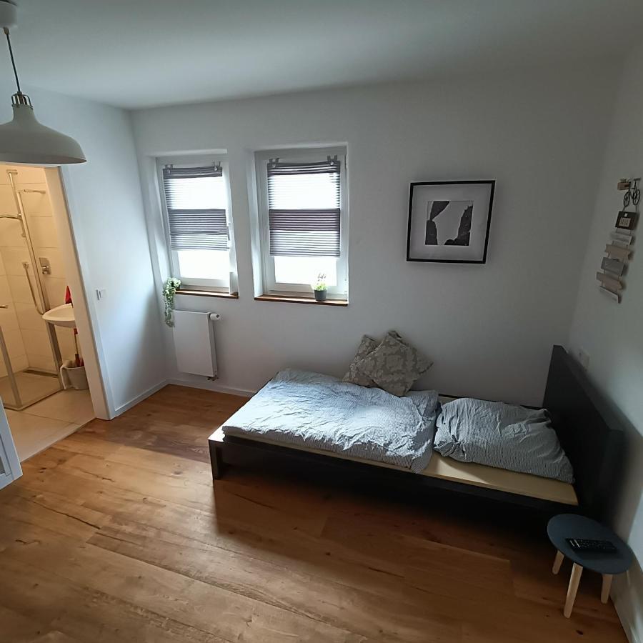 Apartments & Moeblierte Zimmer In Kahl Am Main, Kontaktloser Self Check-In, W-Lan, Schreibtisch, Duschbad, Kuechenzeile, Pkw-Plaetze Bagian luar foto